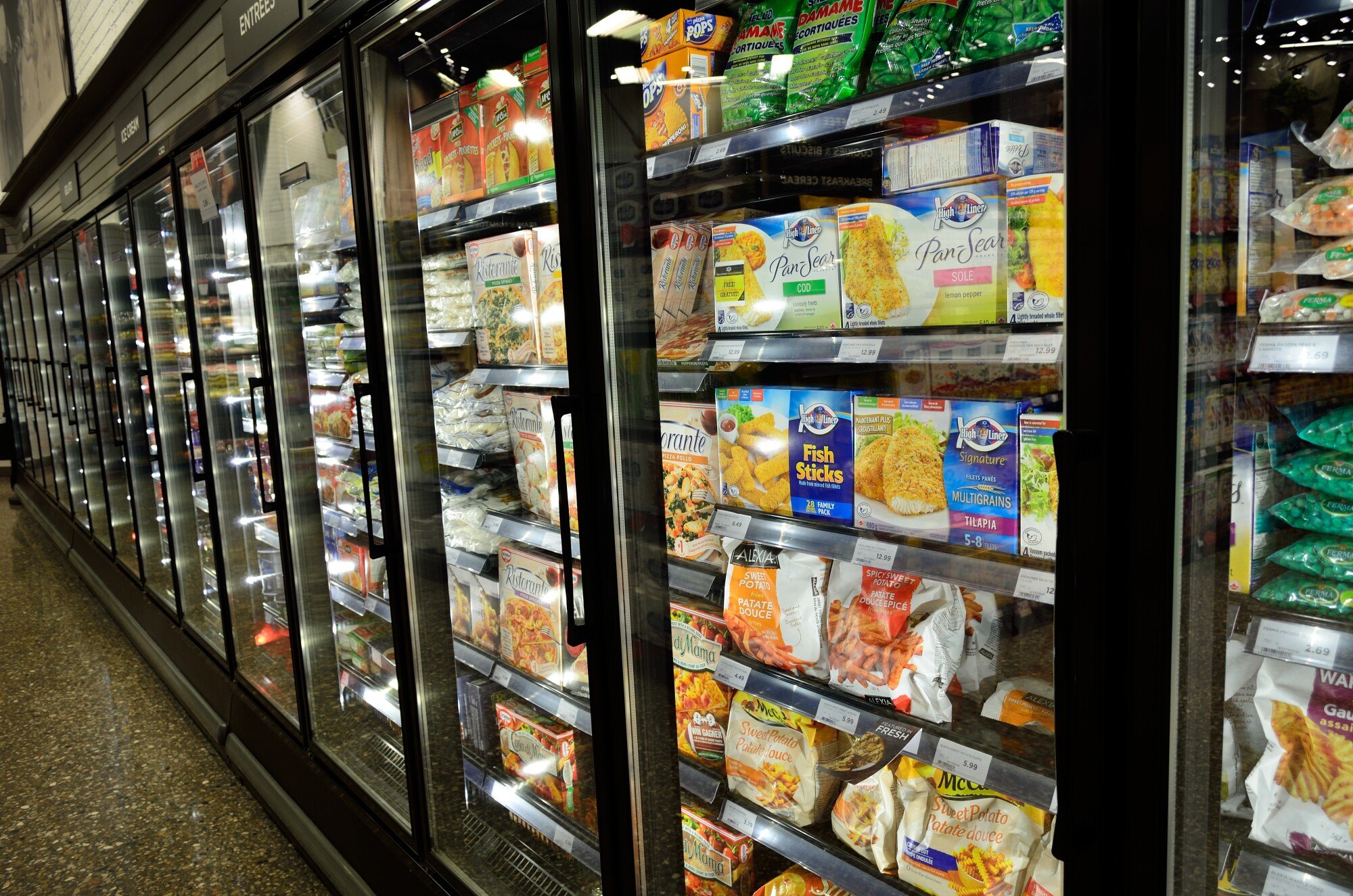 How Glass-Door Commercial Refrigerators Can Save Your Business Money